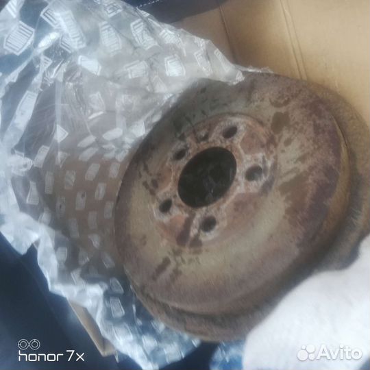 Volkswagen polo задние тормозные барабаны, колодки