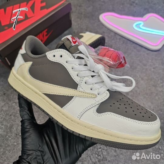 Кроссовки Nike Air Jordan 1 Low Retro Travis Scott