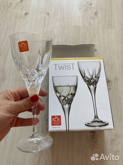 Бокалы для шампанского, коктейля