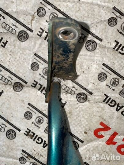 Петля капота Subaru Legacy B11 1993-1998