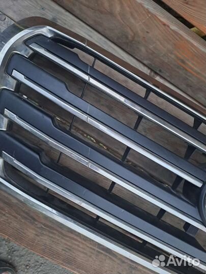 Решетка радиатора toyota land cruiser 200