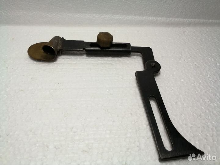 Приспособления для оконтовки на швейные машины