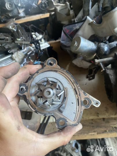 Nissan note 1.6 Е11 помпа