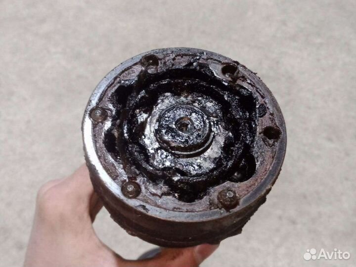 Полуось передний левый Volkswagen Passat B3