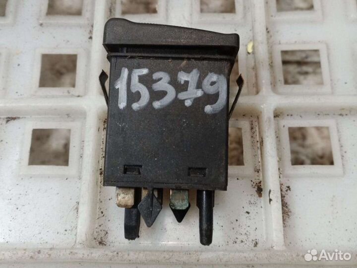 Кнопка подогрева стекла Audi 80