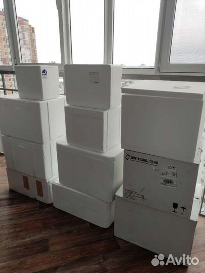 Переносной холодильник, Термоконтейнер