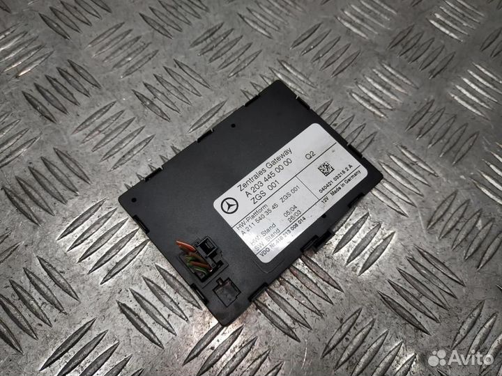 Блок управления бесключевым доступом Mercedes-Benz