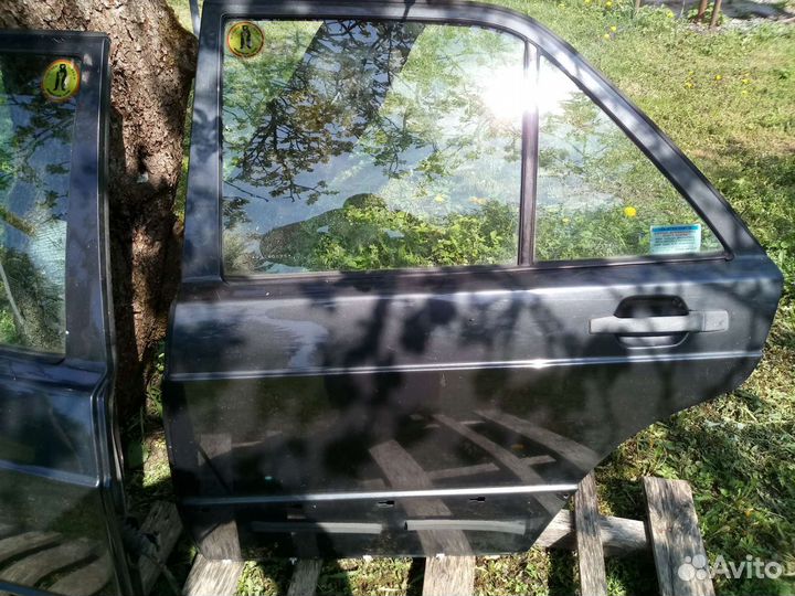 Двери Mercedes 190 1993г.в