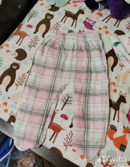 Два пакета с детскими вещами