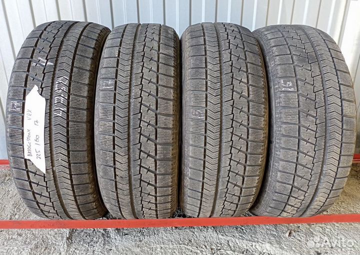 Bridgestone Blizzak VRX 225/60 R17
