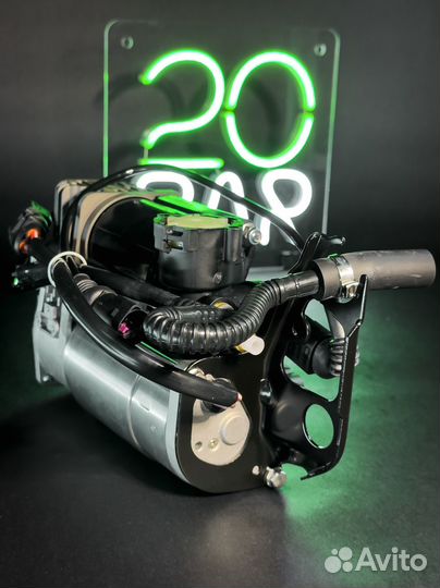 Компрессор пневмоподвески Volkswagen Touareg I GP