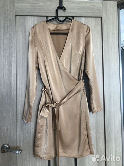 Платье назапах размер S