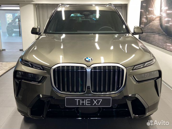 BMW X7 3.0 AT, 2023