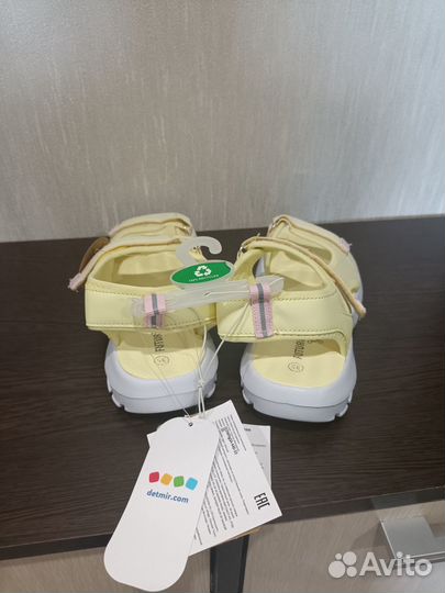 Сандалии для девочки