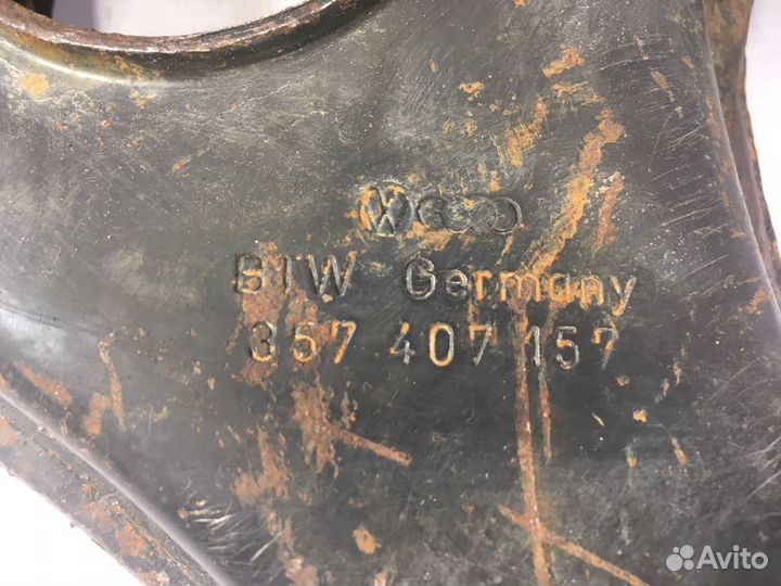 Рычаг Volkswagen Passat B3