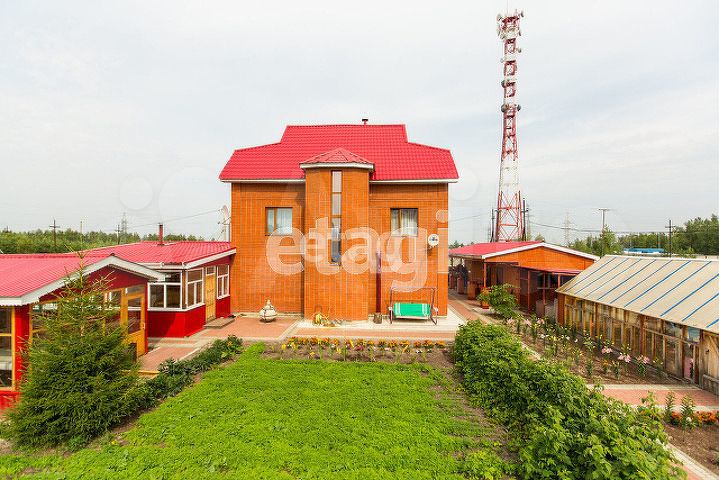 Дом 188 м² на участке 11 сот.