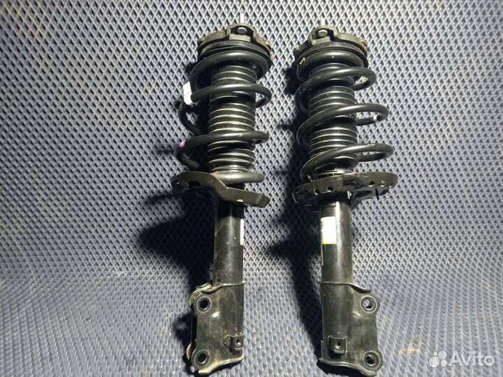 Стойка амортизатора левая правая Kia Cerato 4 BD