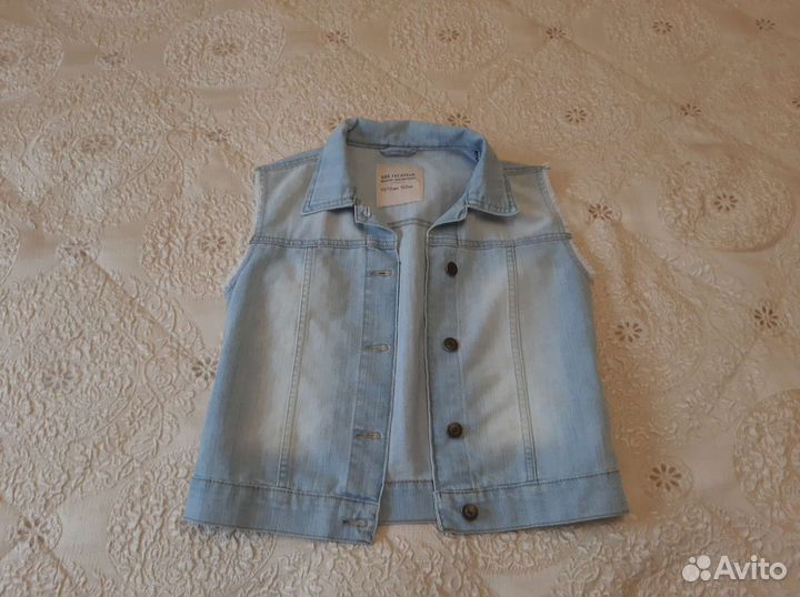 Джинсовая жилетка для девочки