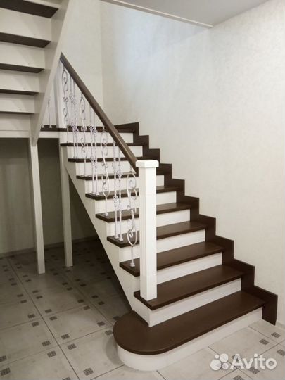 Ступени для лестниц и другие комплектующие К