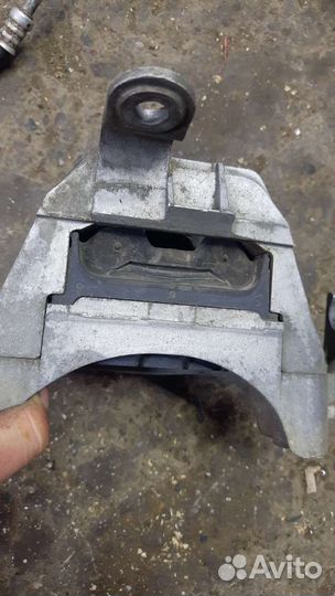Opel astra j подушка двигателя