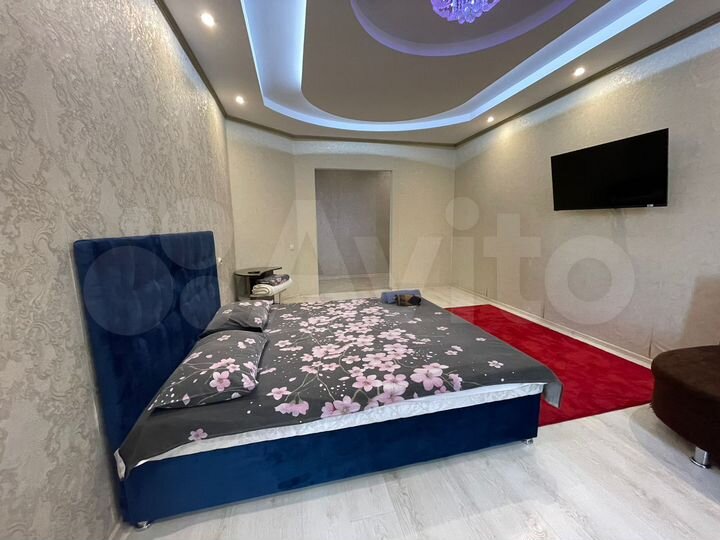 2-к. квартира, 70 м², 8/16 эт.