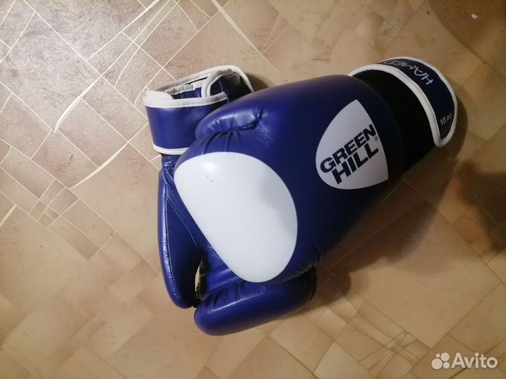 Боксерские перчатки 10 oz green hill