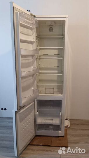 Холодильник Beko rcsk 270M20 S, белый