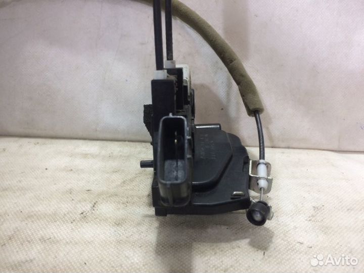 Замок двери Nissan Note