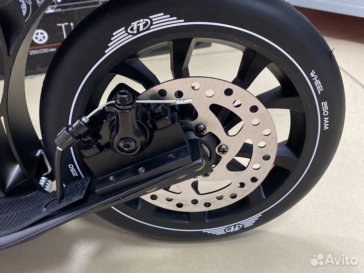 Самокат Tech Team Sport 250 черный