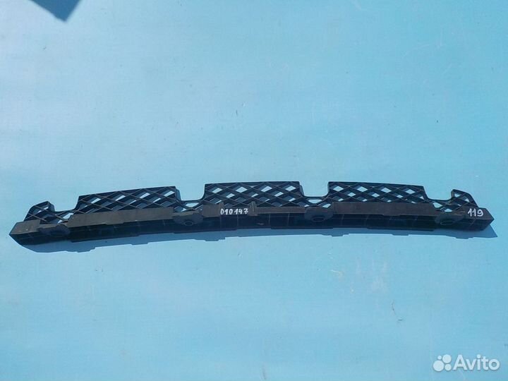 Кронштейн заднего бампера центральный volkswagen P