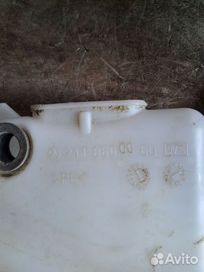Бачок омывателя Mercedes W211