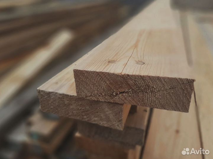 Сосновые доски, натуральный материал для ваших идей