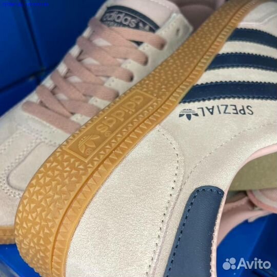 Кроссовки adidas spezial