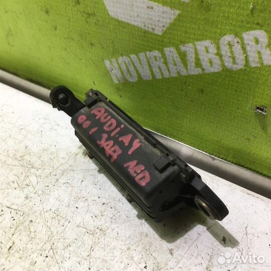 Ручка двери задней наружная левая Ауди А4 Б5