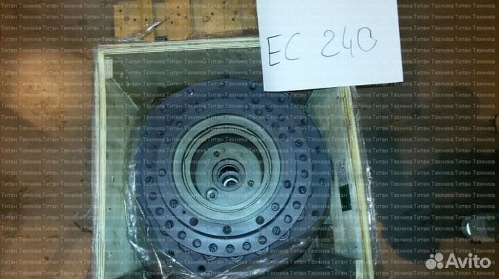 Редуктор хода Volvo EC240