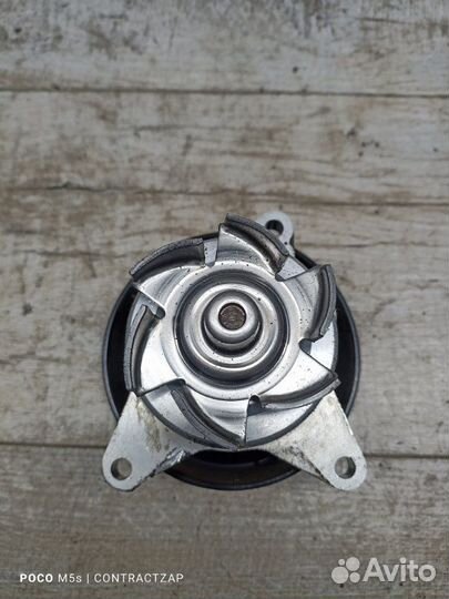 Помпа Mazda 3 BK LF-DE 2.0 2009