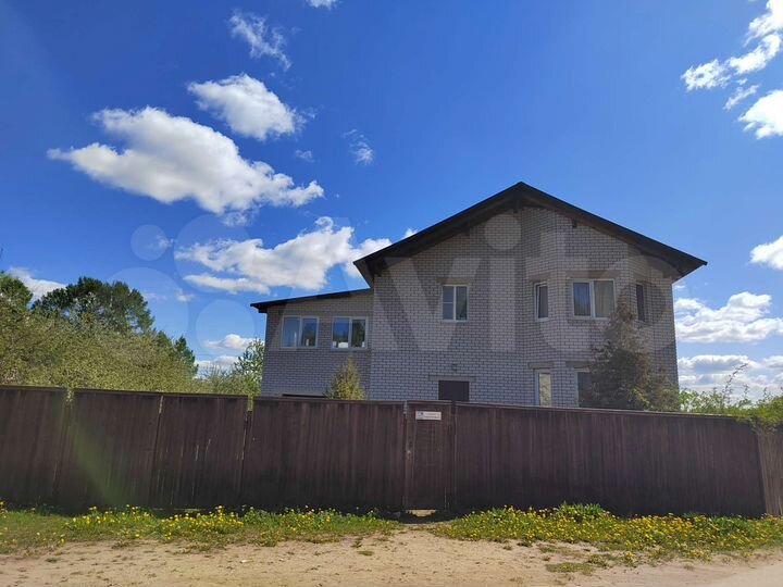 Дом 200 м² на участке 11 сот.