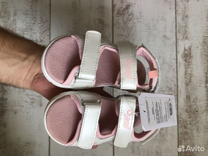Сандалии для девочки