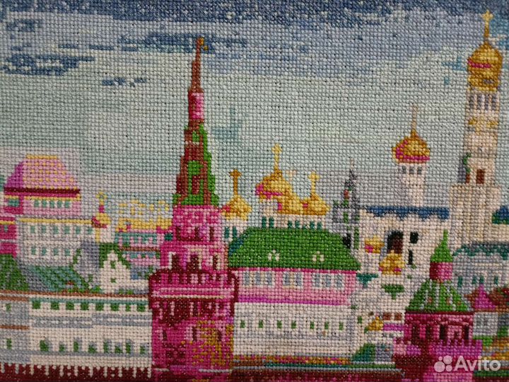 Вышитая картина крестиком в раме 65 года