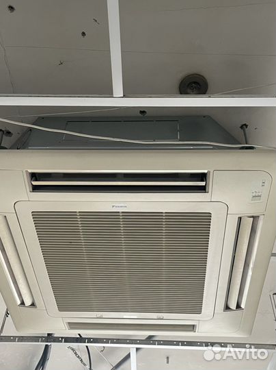 Потолочный кондиционер