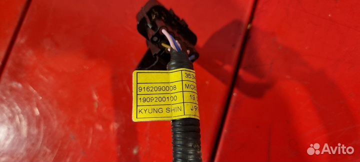 Форсунка топливная Kia Sportage 4 QL 1.6 турбо