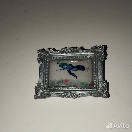 Значок из эпоксидной смолы