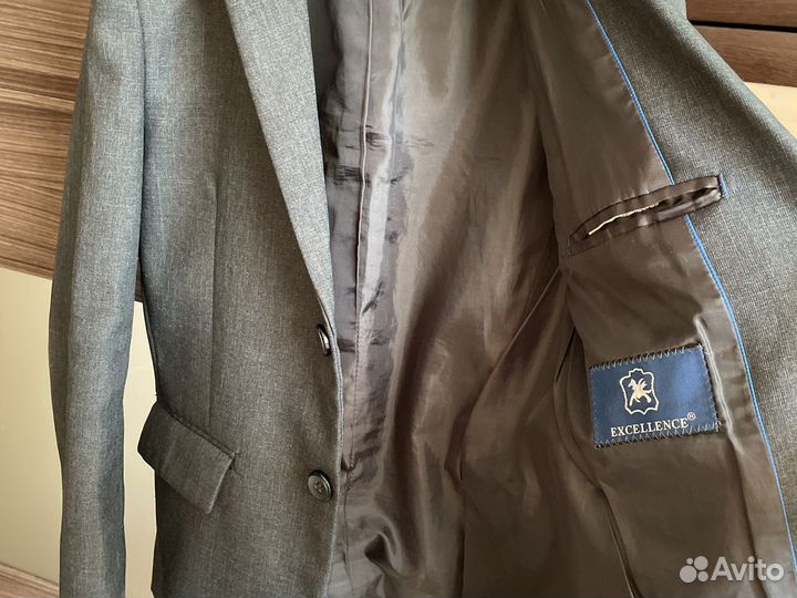 Школьный костюм для мальчика 134 серый