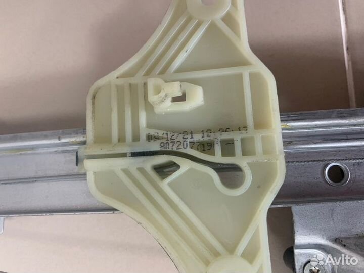 Стеклоподъемный механизм передний правый Renault