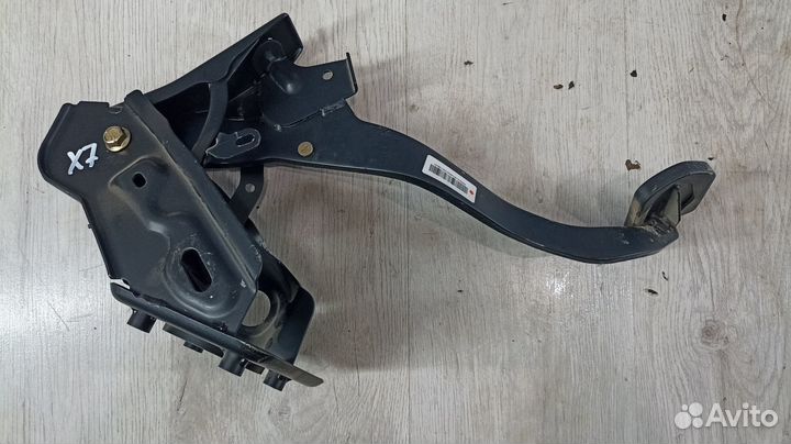 Педаль тормоза Geely emgrand X7