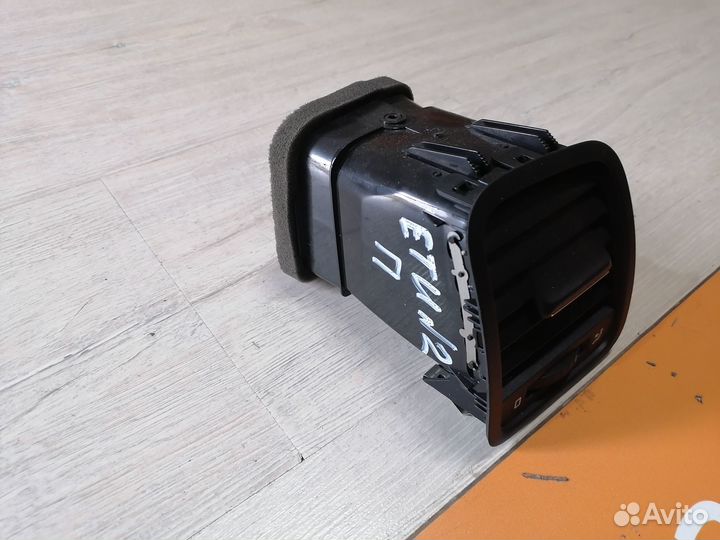 Дефлектор торпедо Skoda Yeti Шкода Йети