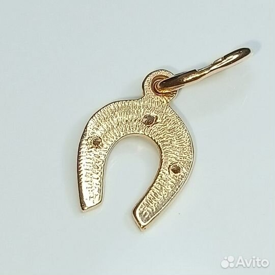 Золотая подвеска 