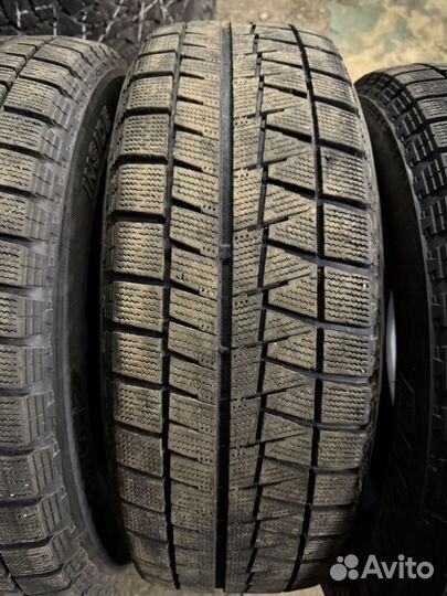 Bridgestone Blizzak Revo GZ 215/65 R17 98C