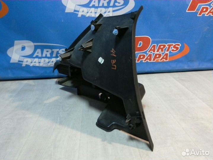 Обшивка стойки задняя правая Renault Sandero 1 1.6