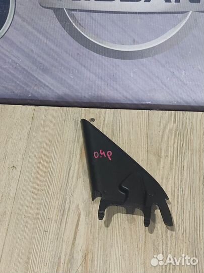 Уголок накладка зеркала внутри салона Nissan prime